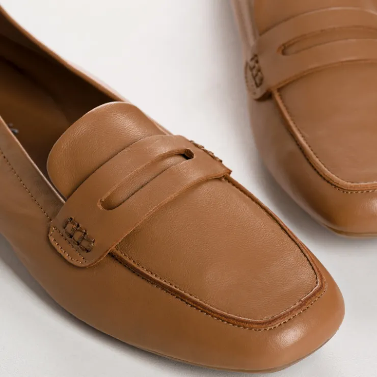 mocassins_hema_cuir_cc_3-4.webp Toute La Collection | Mocassins | Reqins MOCASSINS HEMA CUIR CC CAMEL